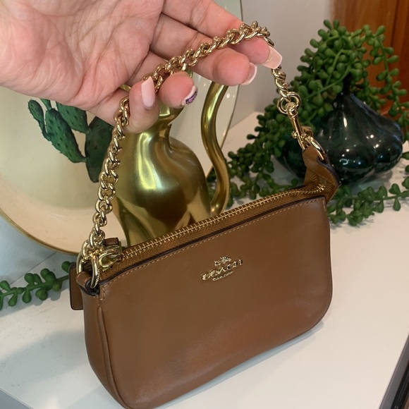 Coach camel and gold wristlet - Picture 15 of 15
